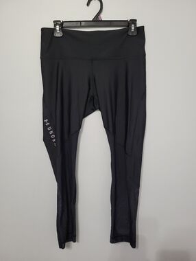 Under Armour Women's Heatgear Mesh Ankle Crop Leggings Size L Black *FLAWED*